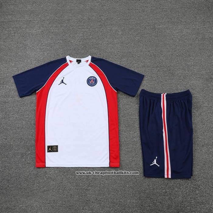 Tracksuit
 Paris Saint-Germain Jordan 2022-2023 Short Sleeve
 White
 - Shorts
